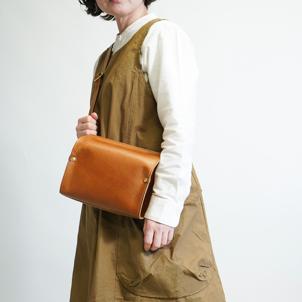 Double Oil VI LEATHER Dome Mini Shoulder Bag CMAK1021