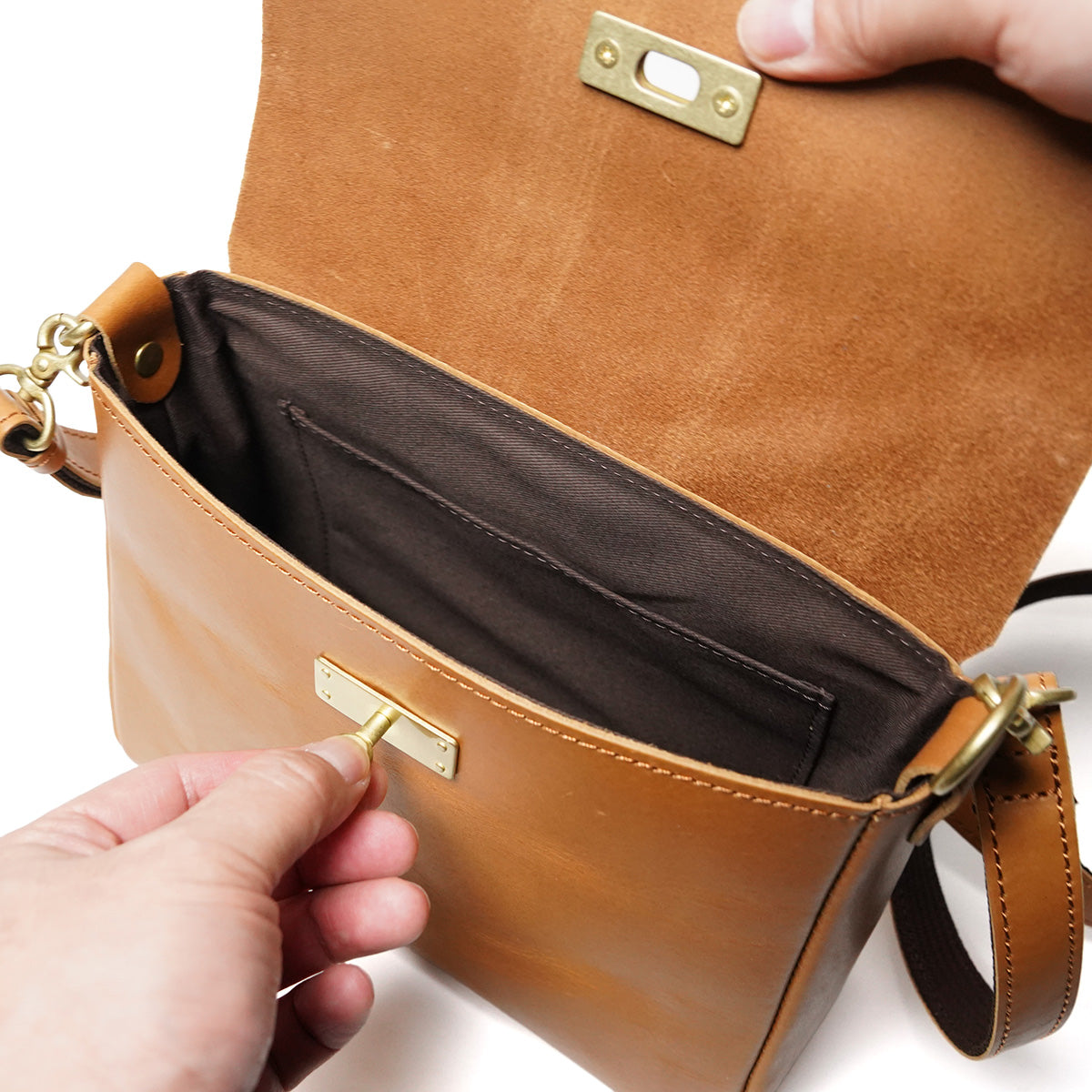 Double Oil VI LEATHER Flap Mini Shoulder Bag CMAK1026