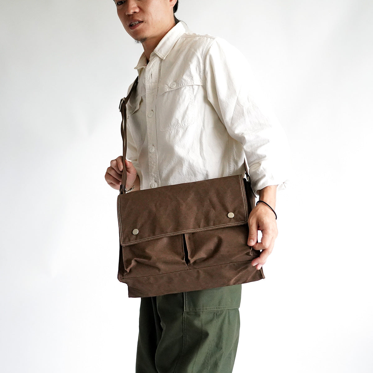 シェルターダック 横型ショルダーバッグ(L) INS603