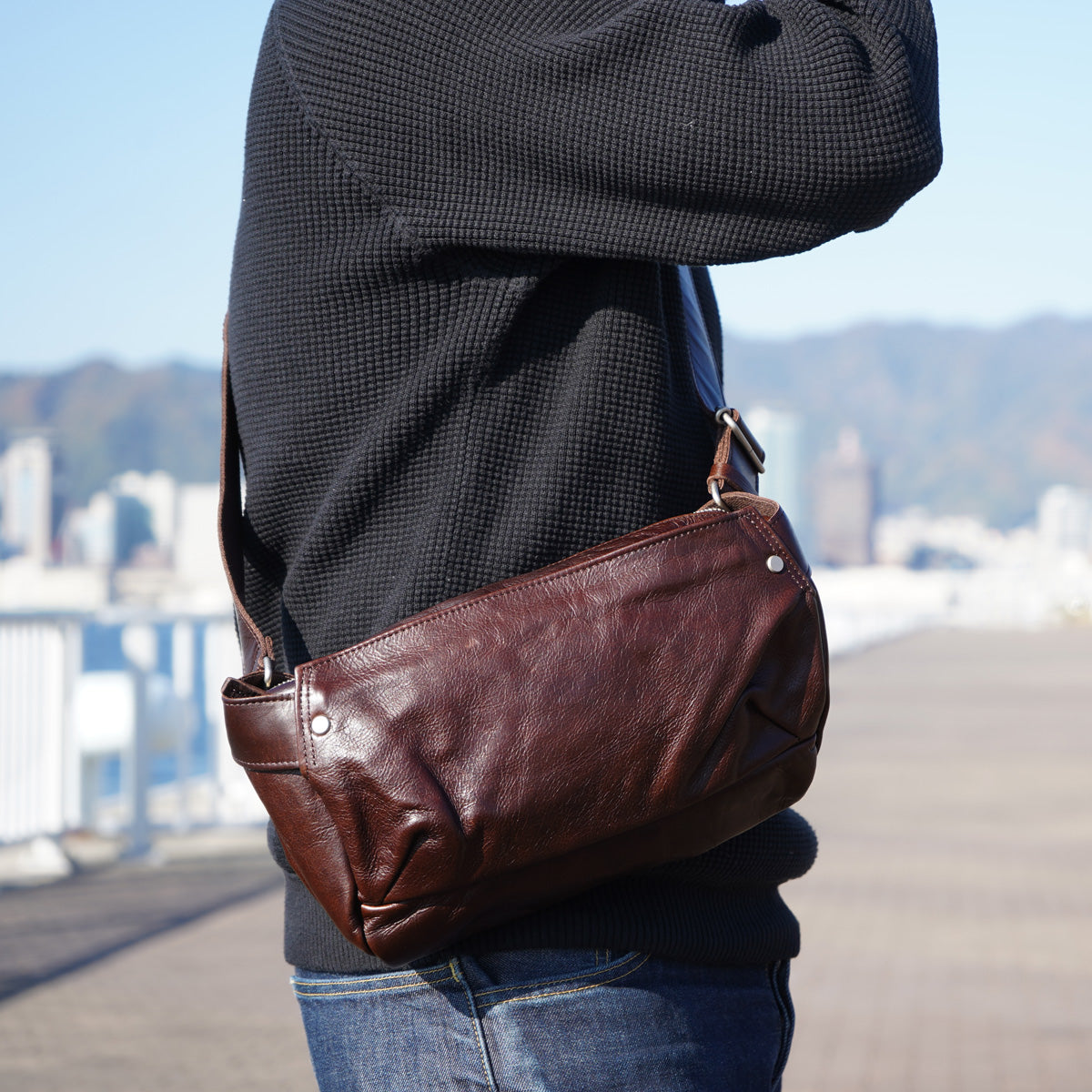 Full-Chrome Body Shoulder Bag KOT850