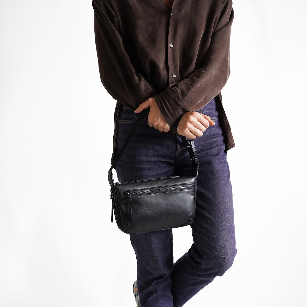 Glossy Expandable Horizontal Shoulder Bag S LZKM1501