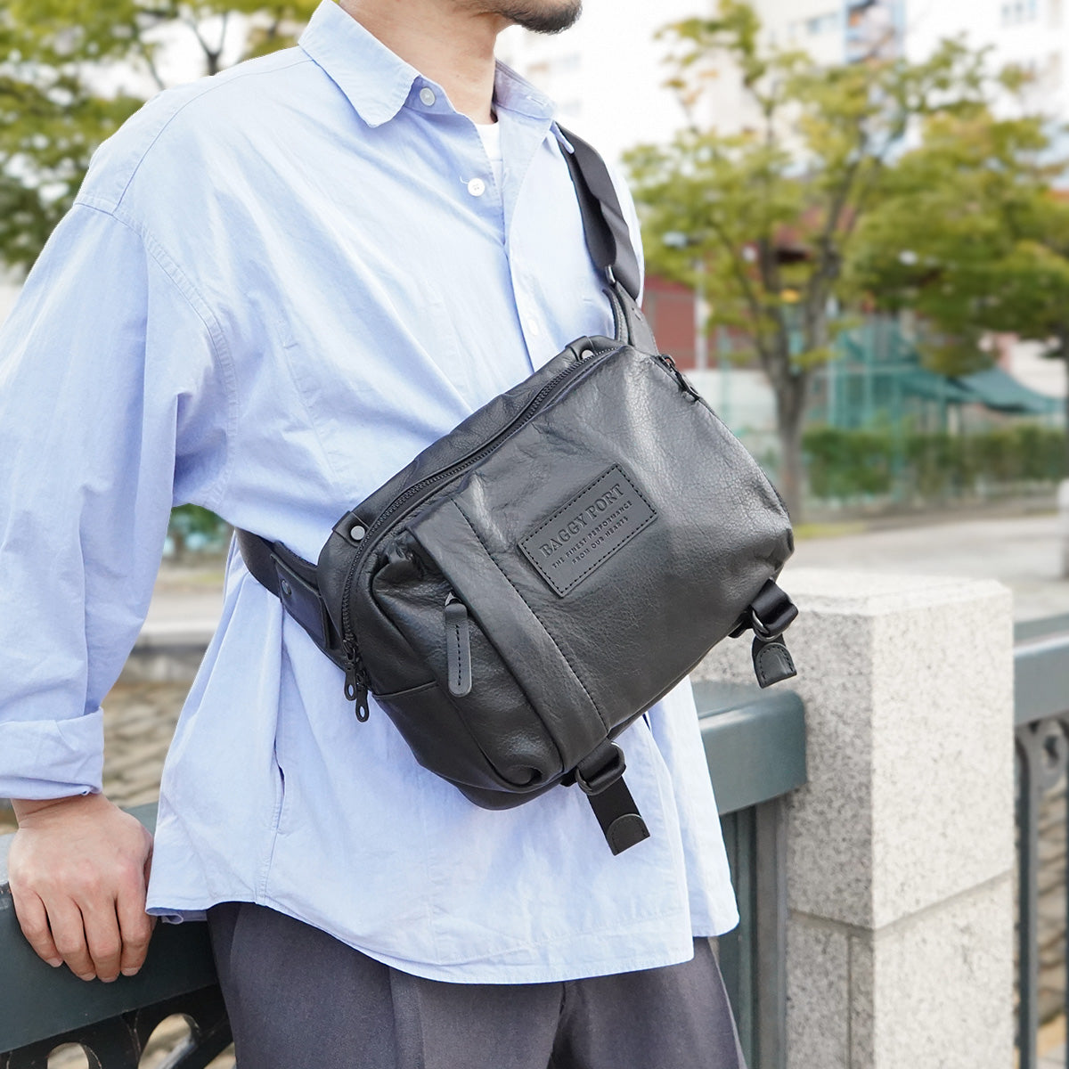 Oil Soft Leather Horizontal Crossbody Bag YNM990