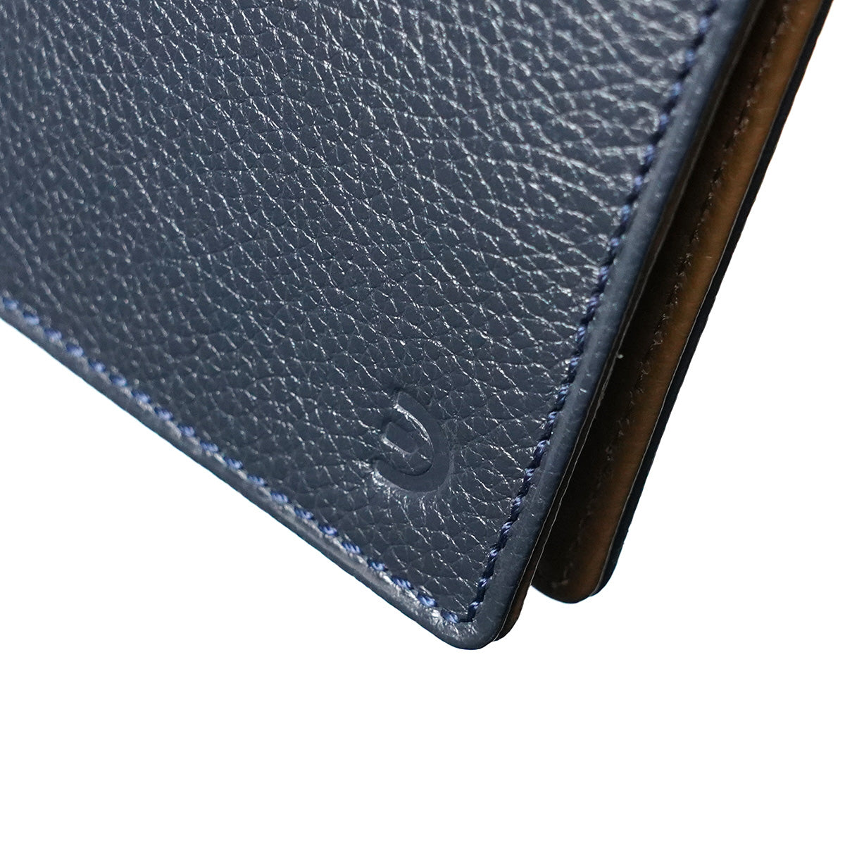 Embossed Shrink Compact Half Wallet ZKM104