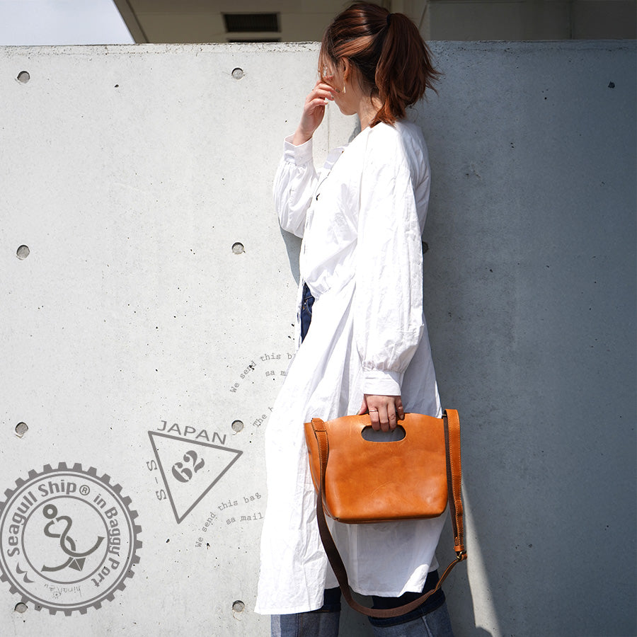 Double Oil VI LEATHER Woven Mini Shoulder Bag CMAK1016