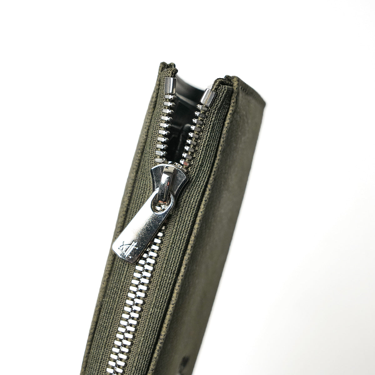 WAXED ELK Leather L字ファスナー ハーフ財布 FZKM852