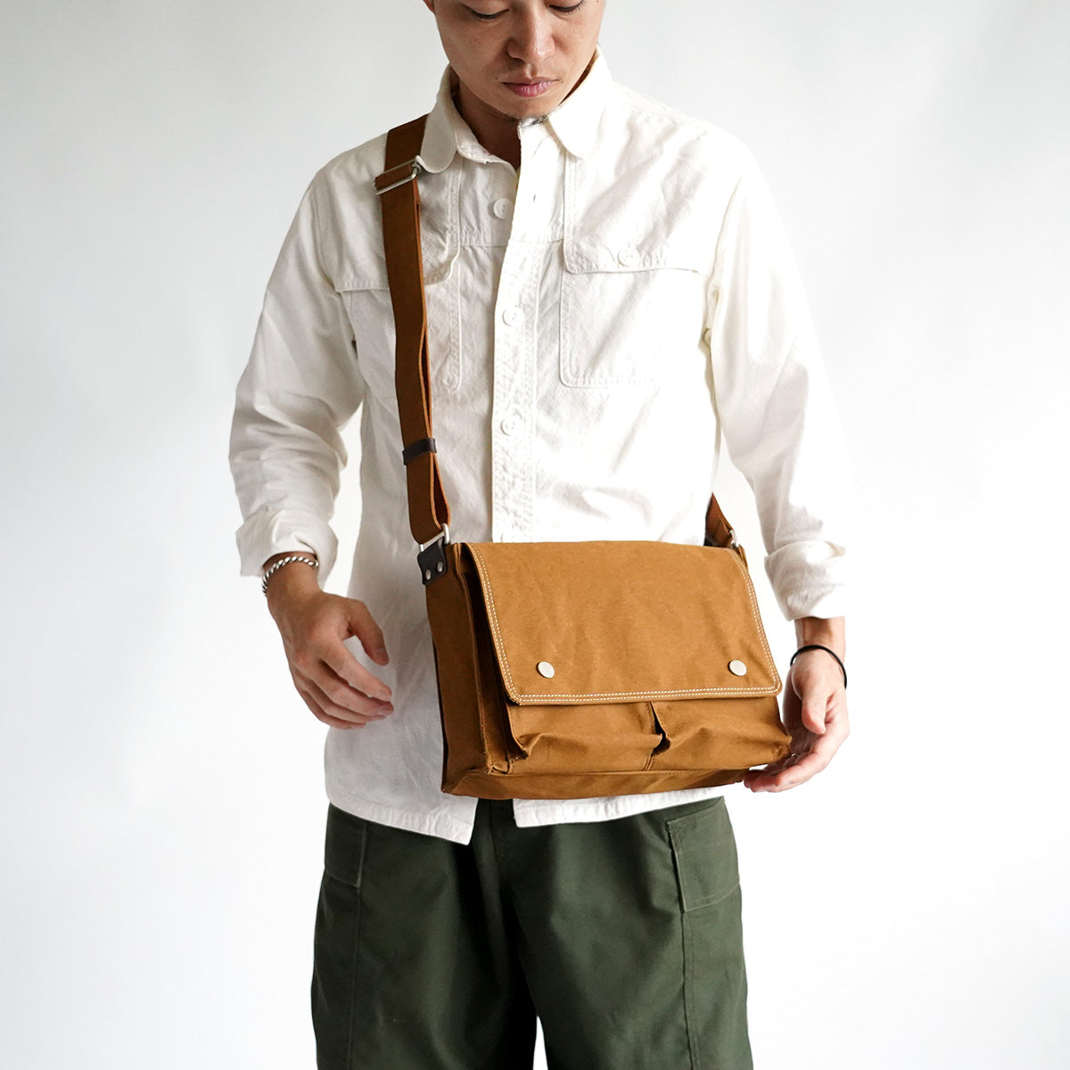 シェルターダック 横型ショルダーバッグ(S) INS602