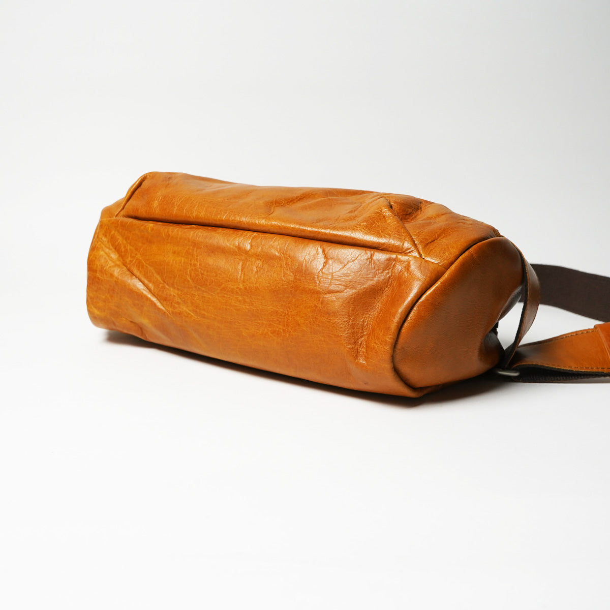 Full-Chrome Body Shoulder Bag KOT850