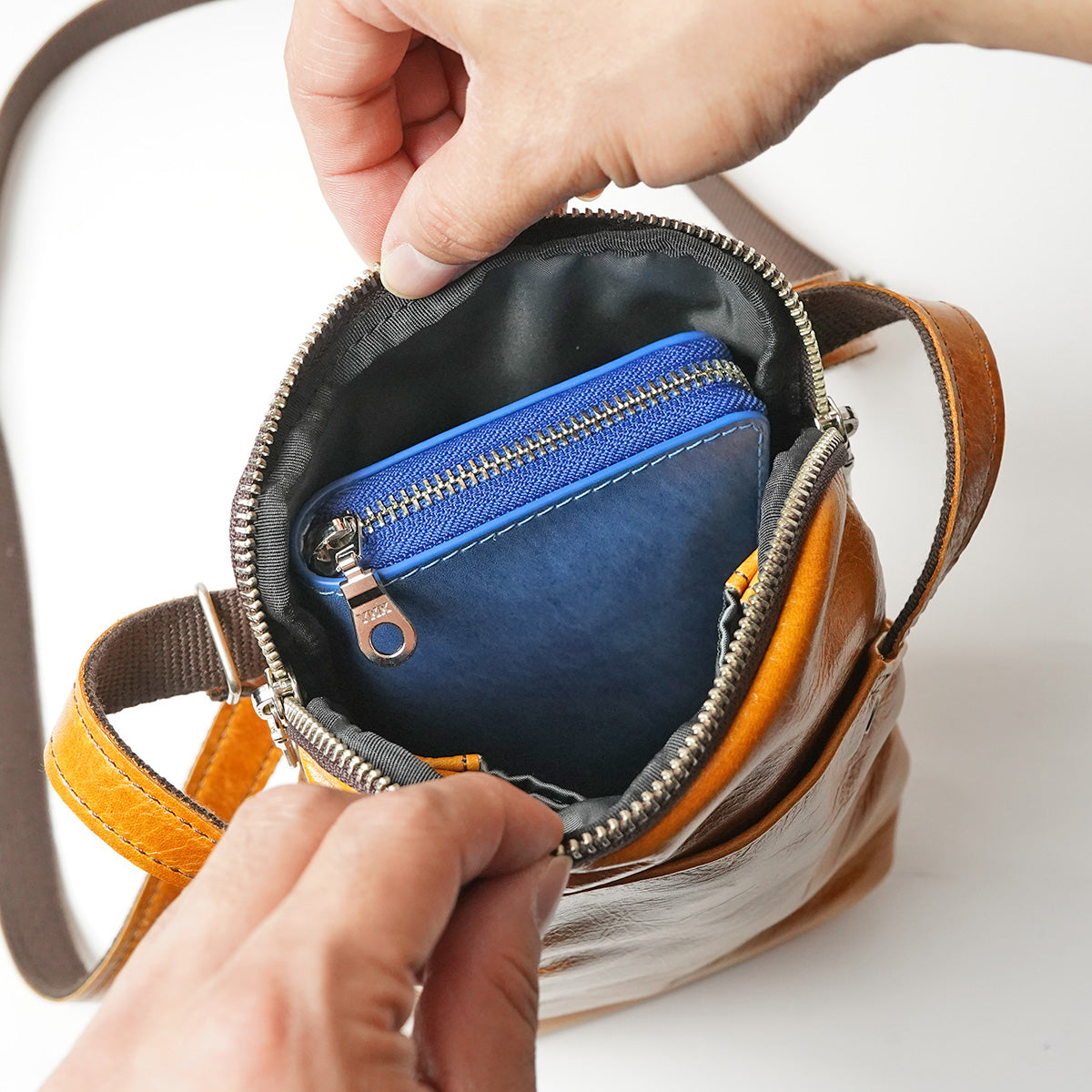 Full Chrome Mini Shoulder Bag KOT851