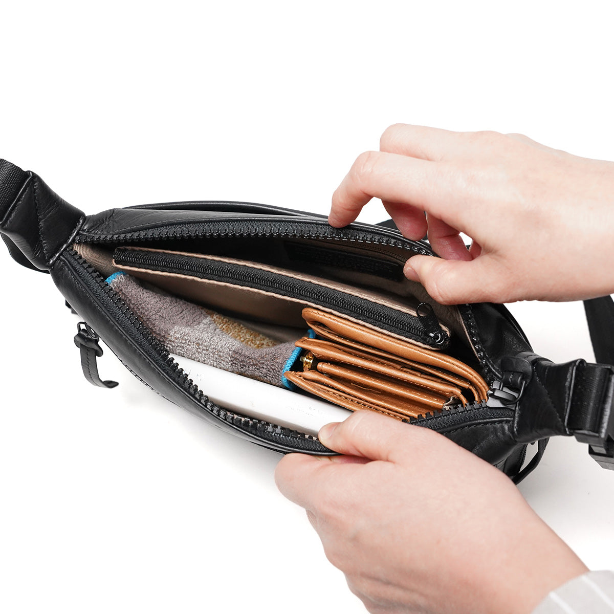 Glossy Expandable Horizontal Shoulder Bag S LZKM1501