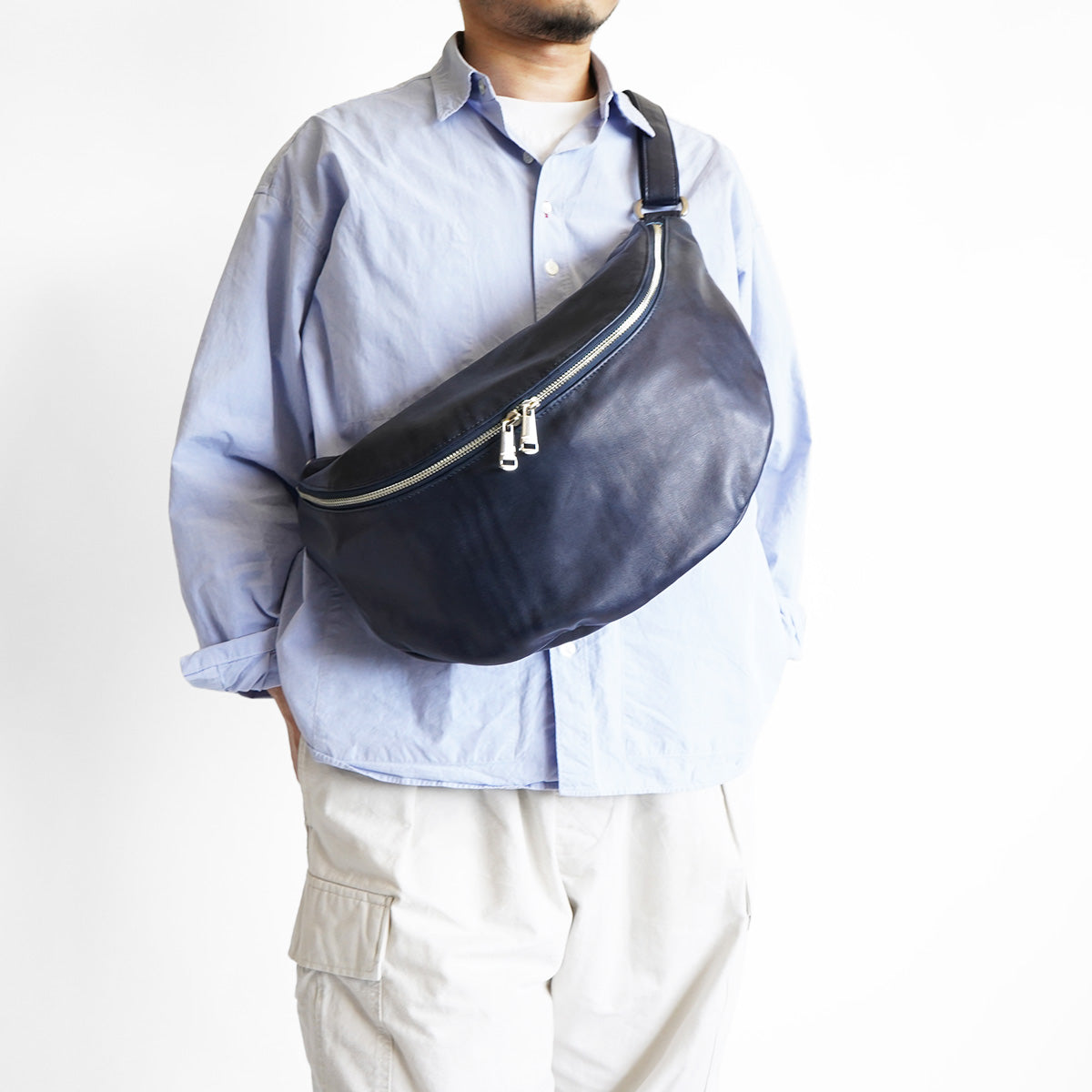 INDIGO -Indigo-Dyed Leather- MOON SHOULDER BAG YNM1500