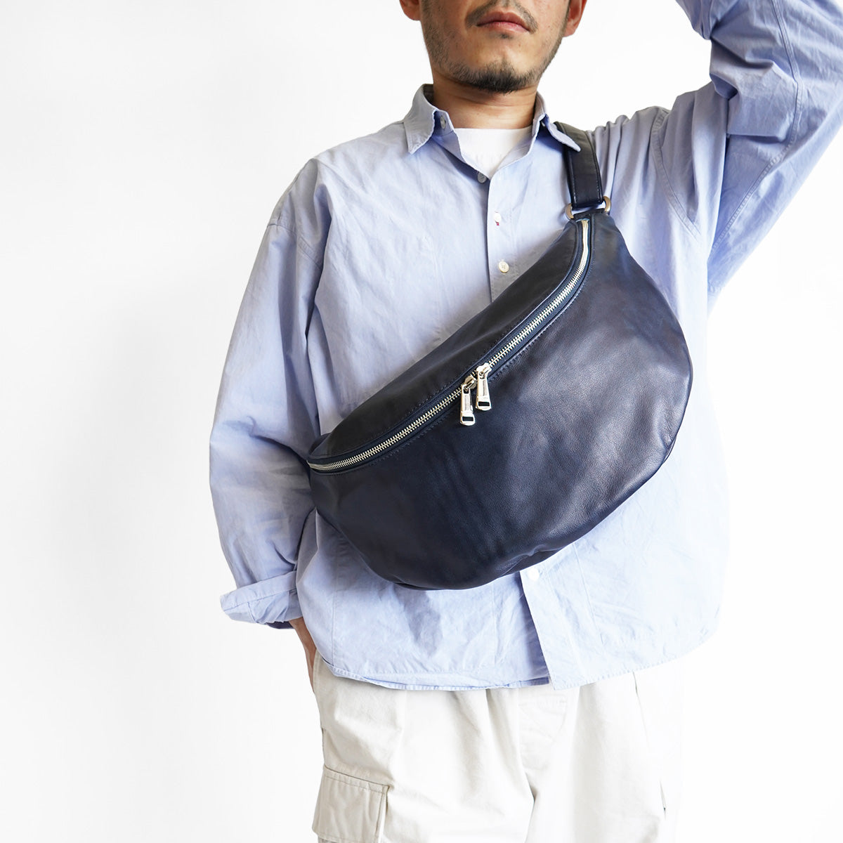 INDIGO -Indigo-Dyed Leather- MOON SHOULDER BAG YNM1500