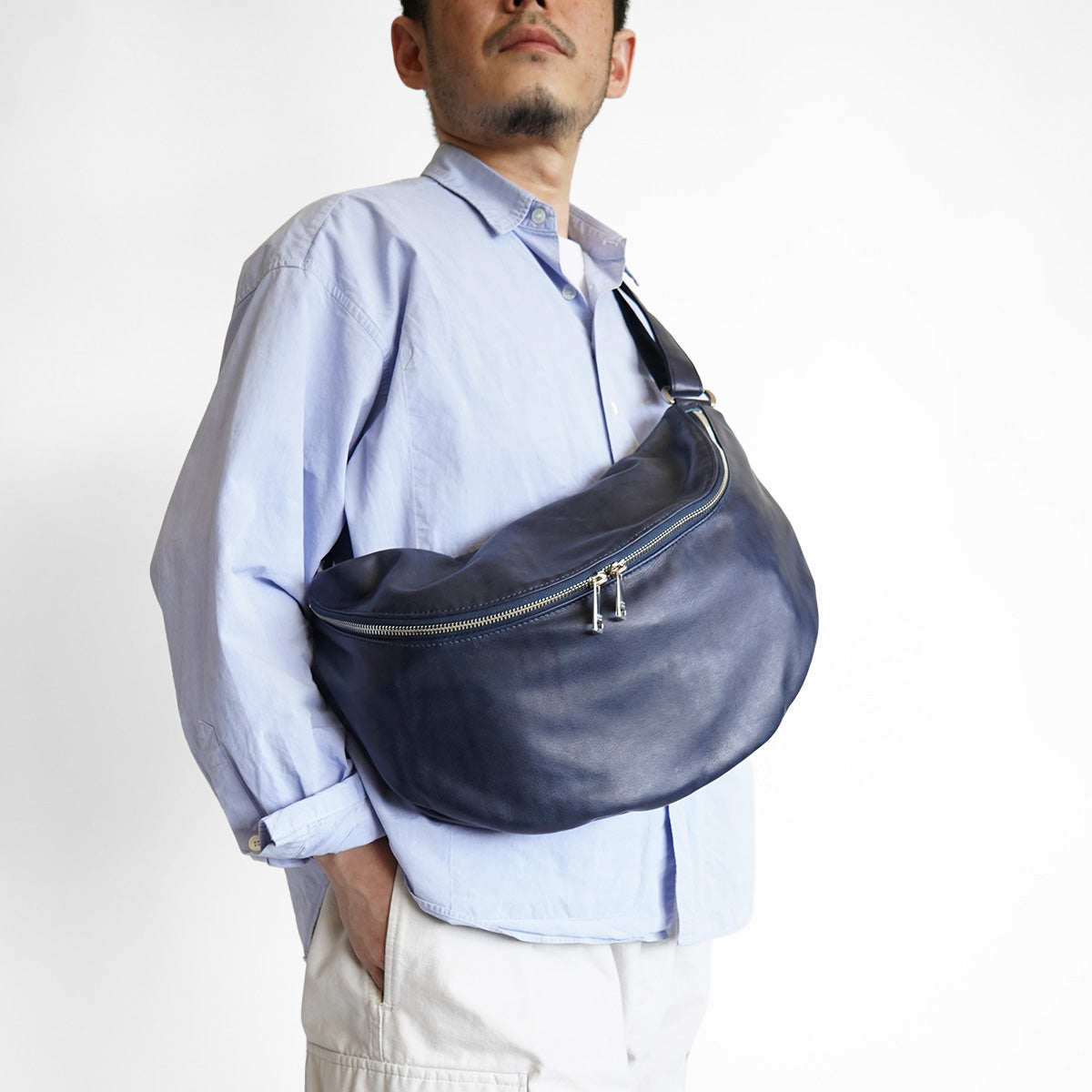 INDIGO -Indigo-Dyed Leather- MOON SHOULDER BAG YNM1500