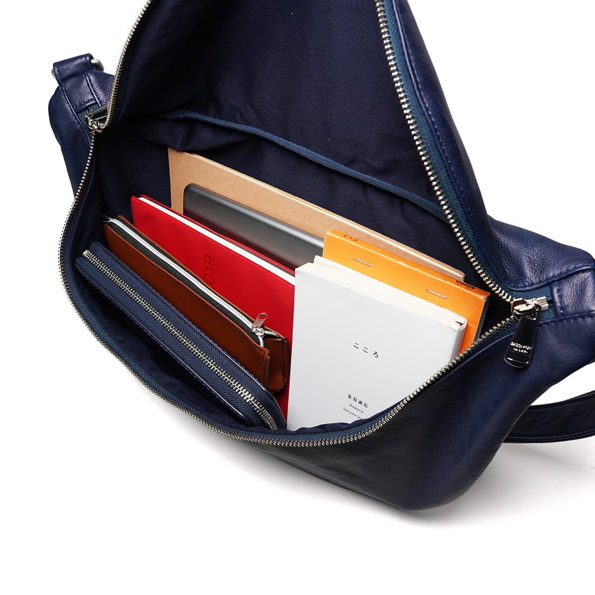 INDIGO -Indigo-Dyed Leather- MOON SHOULDER BAG YNM1500