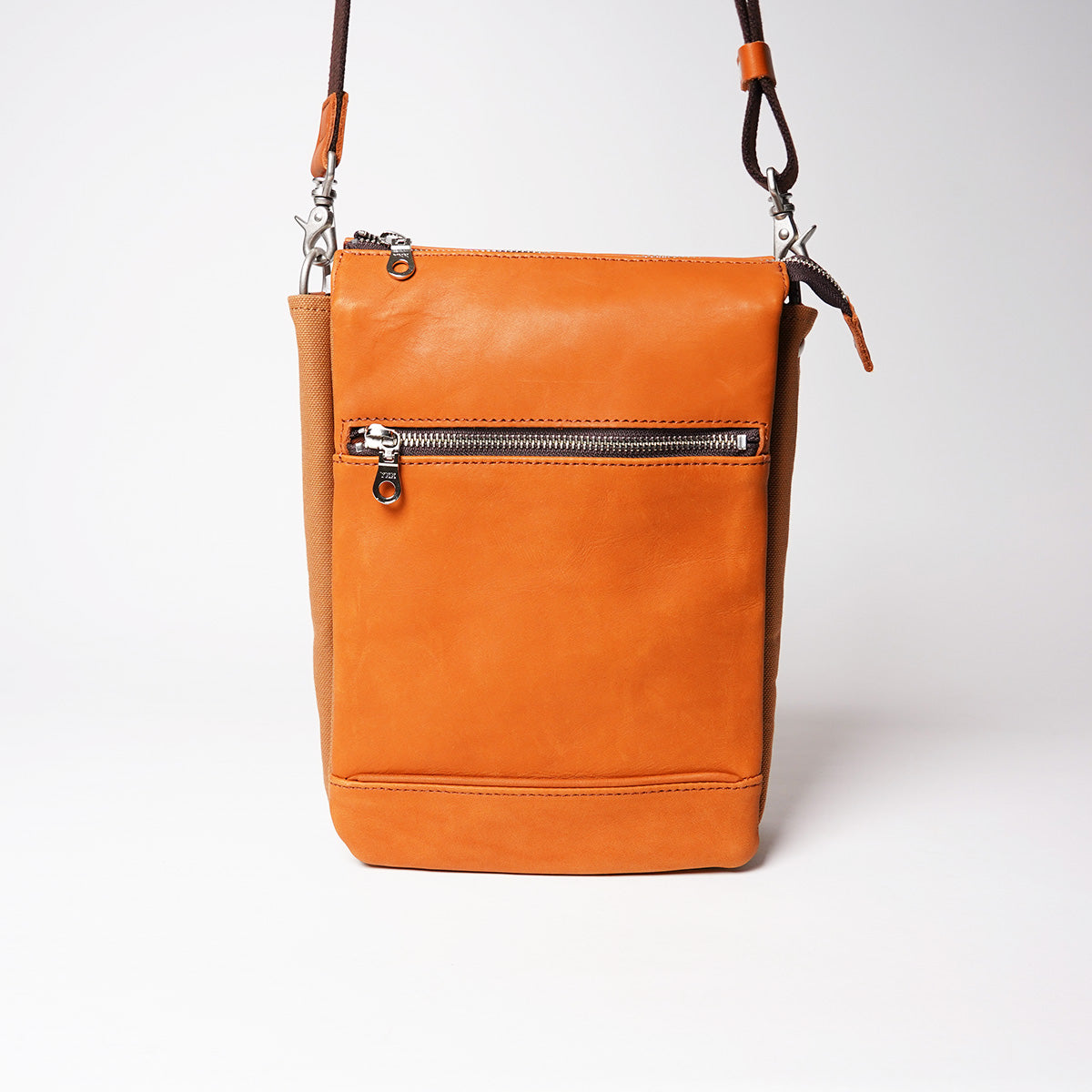 Glove Leather Vertical Shoulder Bag YNM232