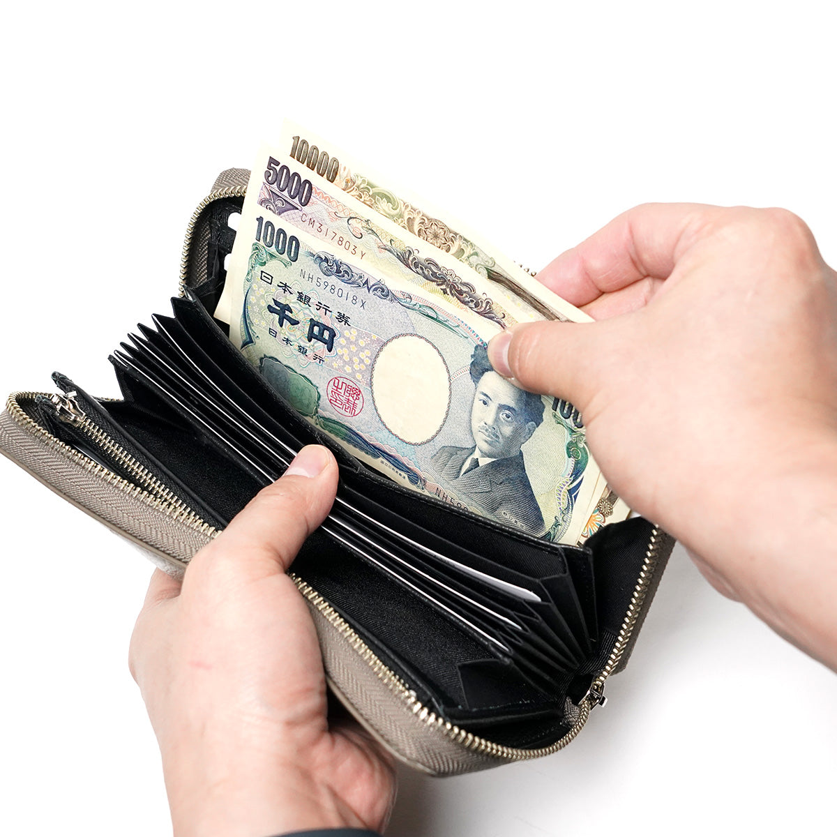 Embossed Shrink Leather Zip-Around Wallet ZKM100