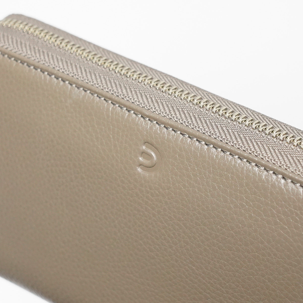Embossed Shrink Leather Zip-Around Wallet ZKM100